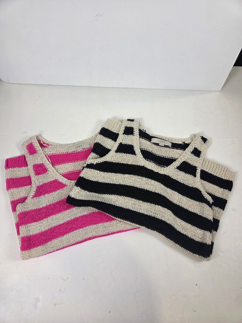 Ann Taylor Sleeveless Sweater Shirt Size M Oatmeal And Black/ pink Set of 2